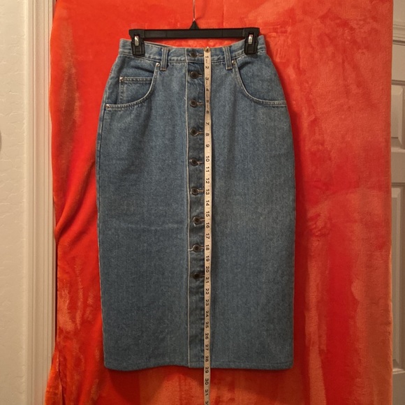 A.S.E. Brand washed denim colored skirt in a size 9 - Picture 3 of 4
